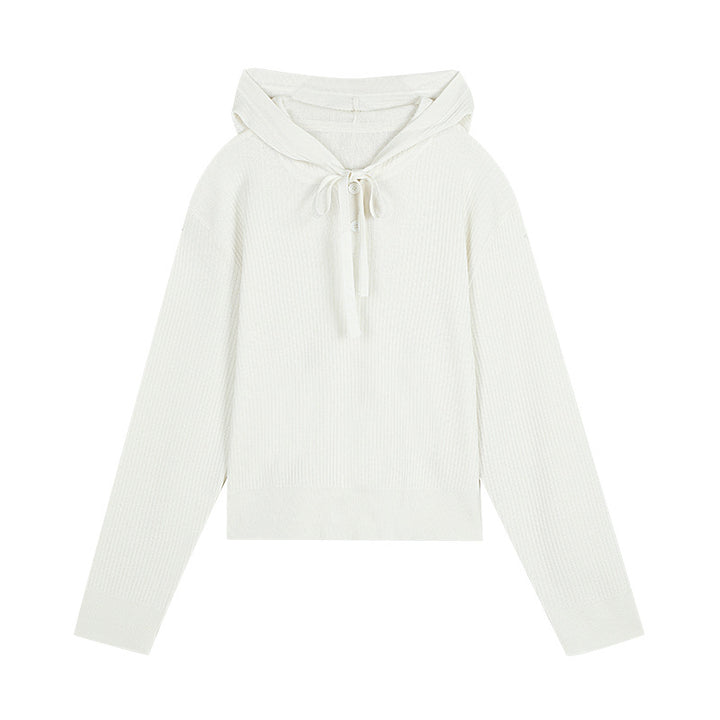 Dame moderigtig hoodie med stilfuld V-udskæring og dekorativ snor Stilla
