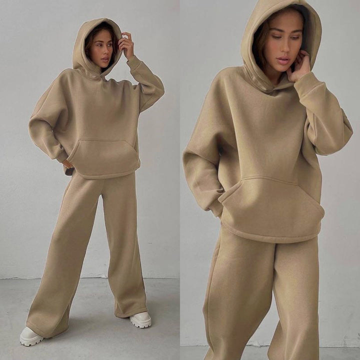 Kvinders afslappede hoodie og joggers look Skovae