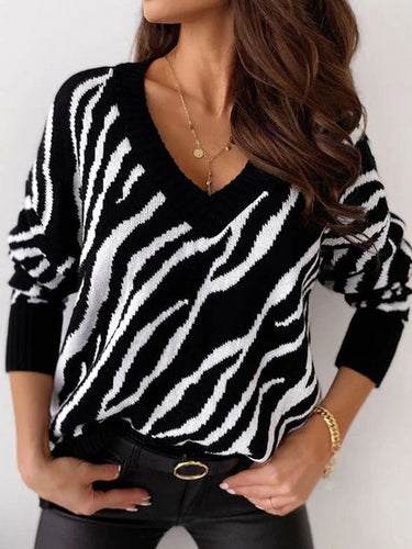 Dame strikket sweater med dyb V-hals og zebra mønster Stilla