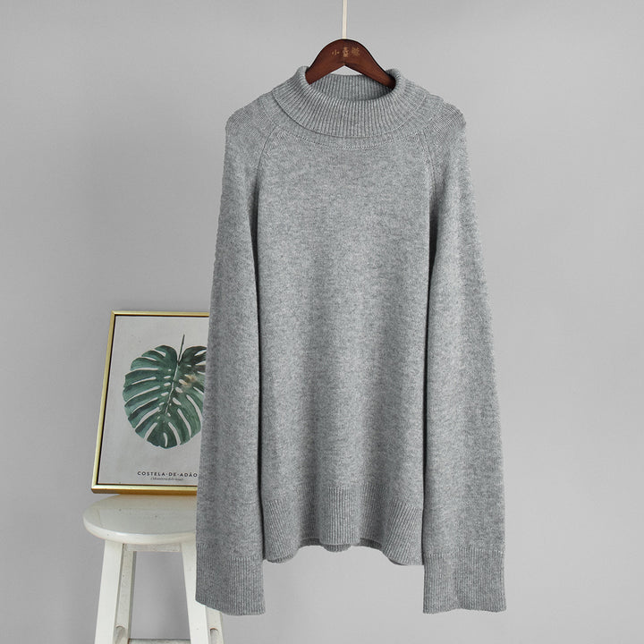 Kvinders hyggelige turtleneck sweater lavet af fin strik materiale Stilla