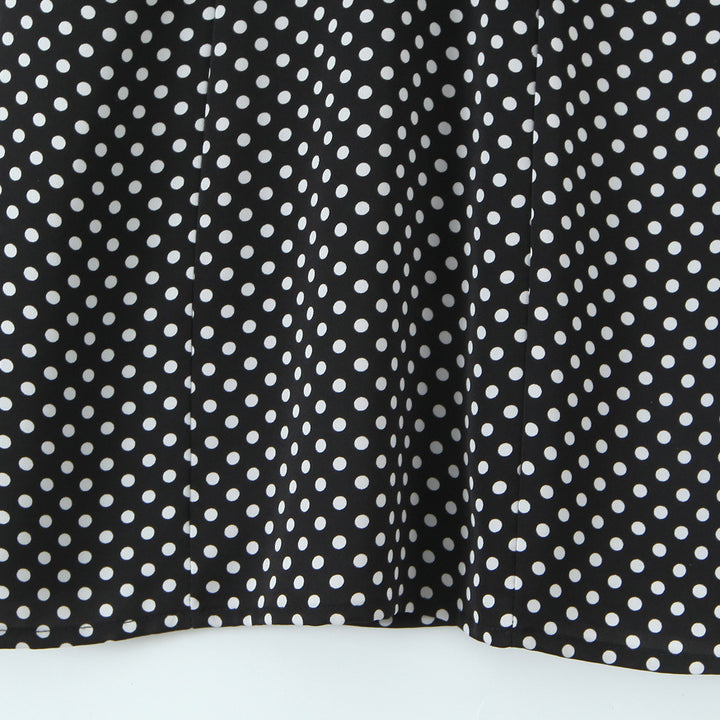 Dame sommerkjole med ruffledetaljer og prikket design Stilla