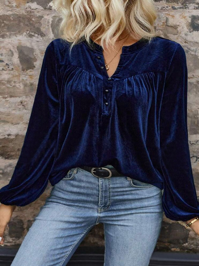 Dame fløjlstrik med knapdetaljer og afslappet snit Stilla