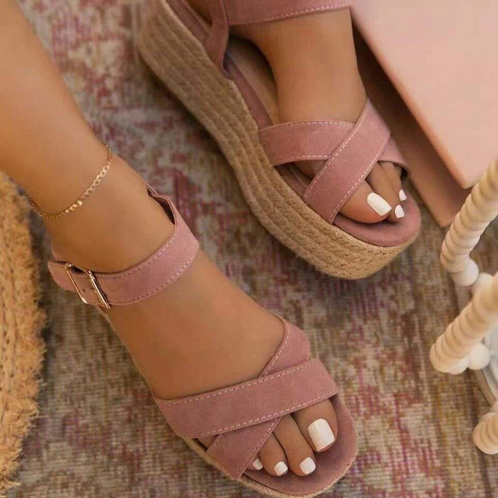 Dame Wedge-sandaler med komfortabelt fodbede og elastiske remme Stilla