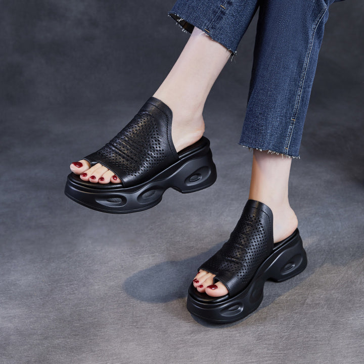 Femme Open-Toe Komfort Mules med hulmønster Stilla