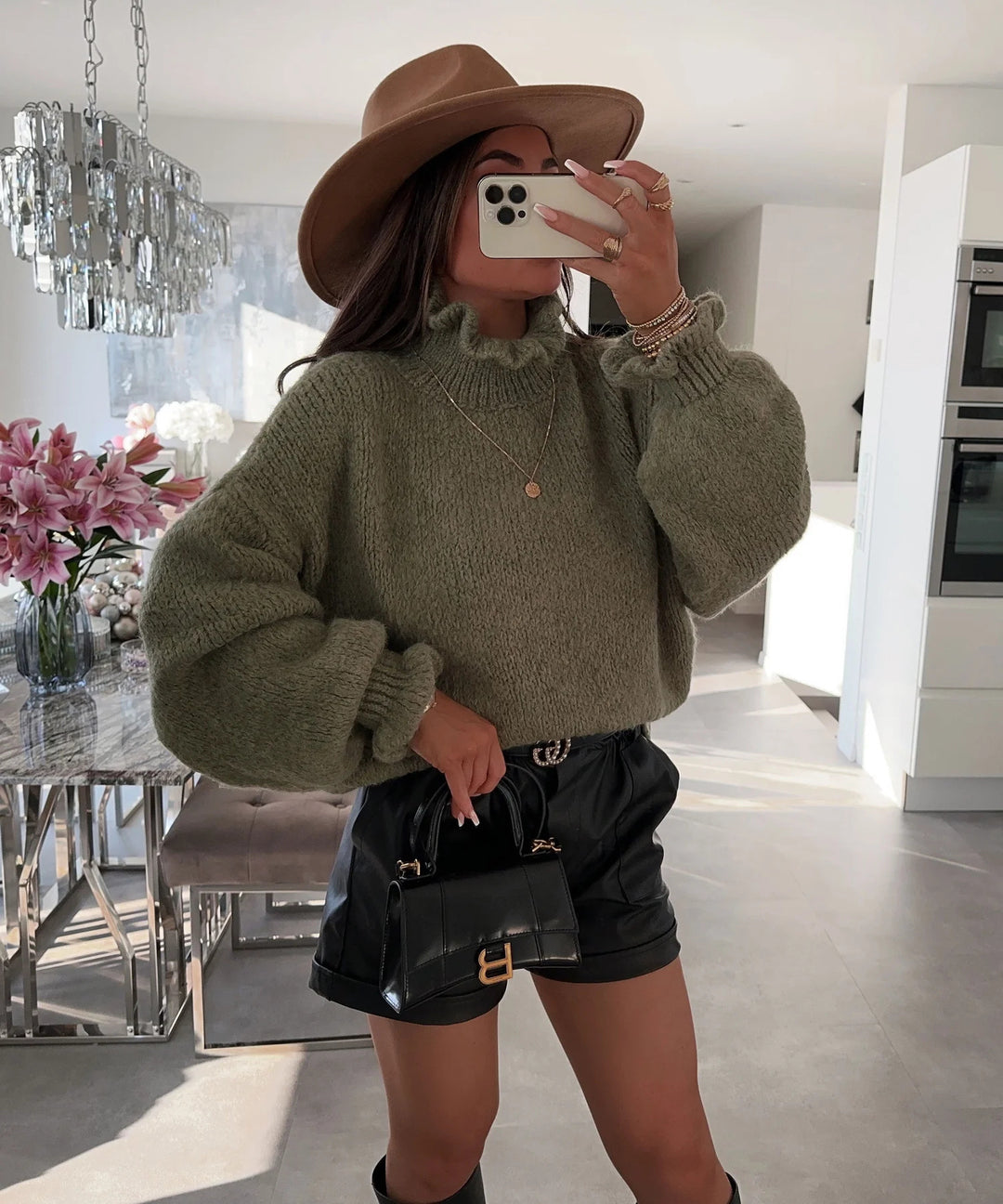 Kvindernes hyggelige turtleneck sweater med voluminøse ærmer Stilla