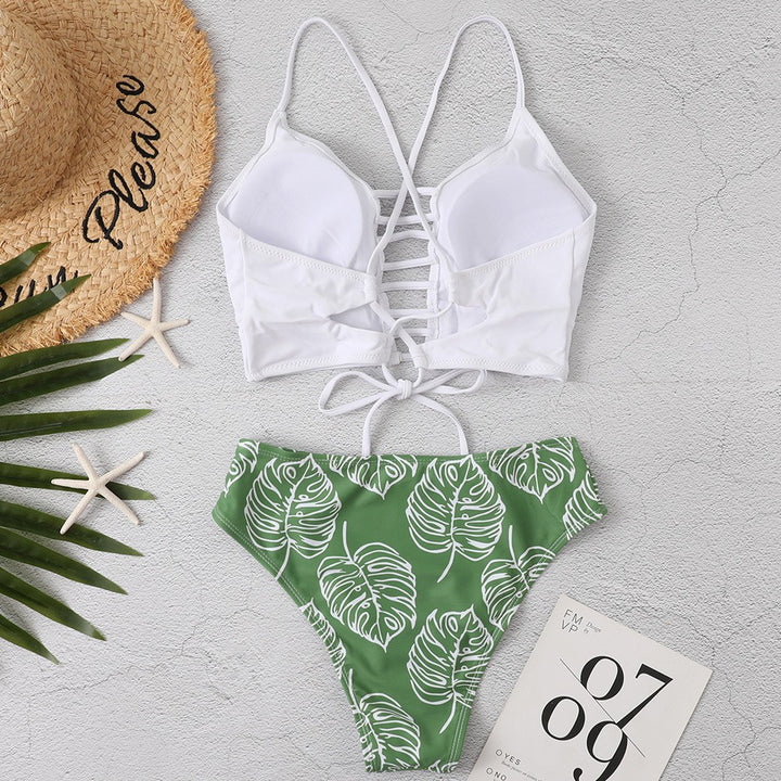 Dame bikini-sæt med legende flæse-design og højt skårne trusser Skovae