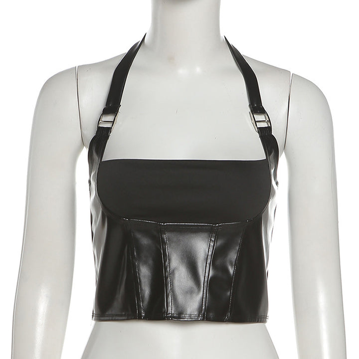 Dame læderlook crop-top med innovativt halterdesign Stilla