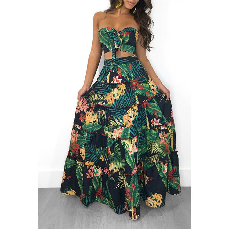 Dame Langt Blomsterkjole med raffineret snit og Cut-Out-top Stilla