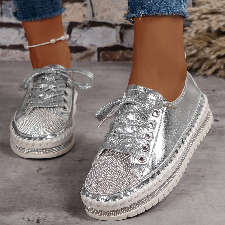 Dame mode Sneakers med funklende overmateriale og særpræget således design Stilla