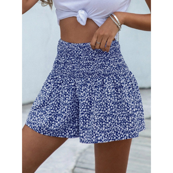 Dame shorts med elastisk taljebånd og blomsterdesign Skovae