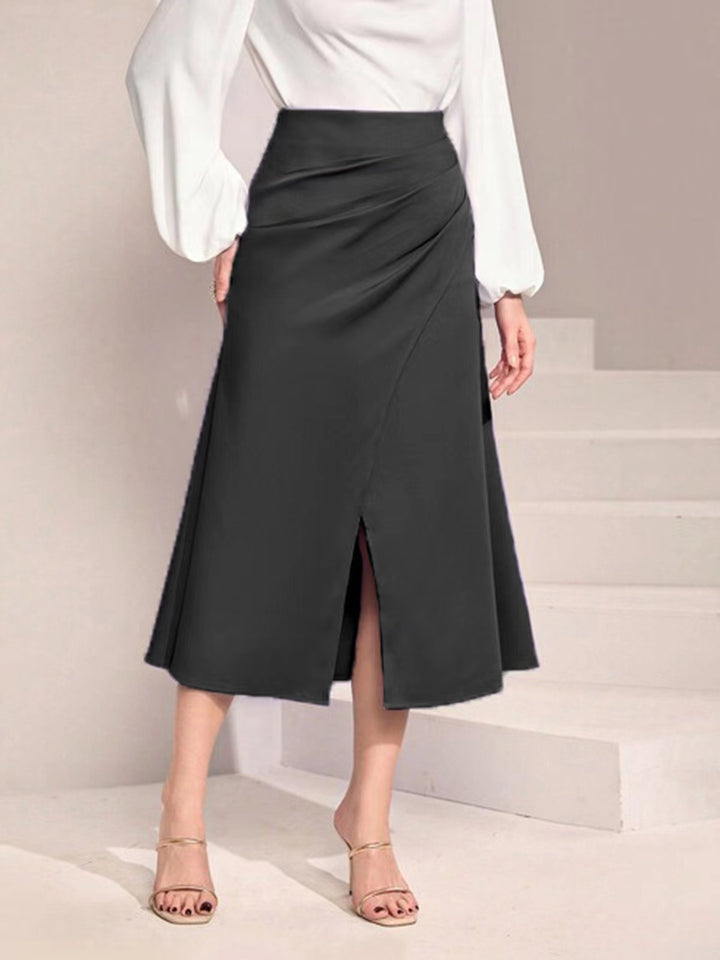 Dame midi nederdel med asymmetrisk snit og elegant slids Skovae