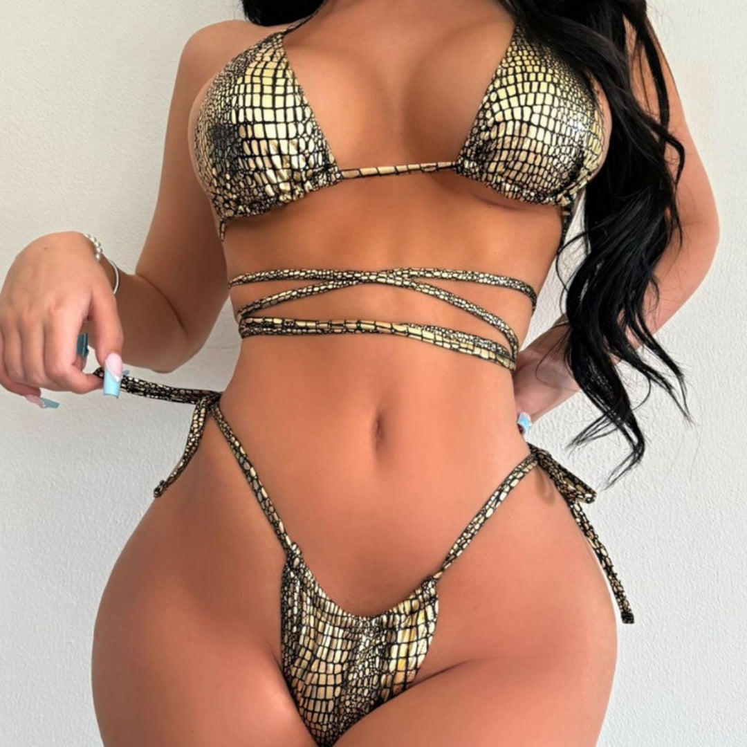 Dame Triangel-Bikini-Sæt med glitrende metallic-detaljer og justerbare bånd Stilla