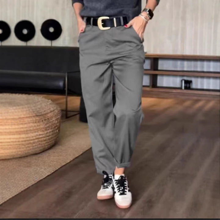 Dame klassisk chinos med bred ben og elegant pressefold Stilla