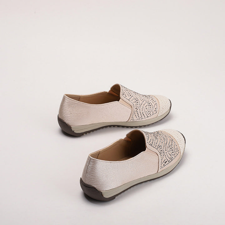 Dame Slip-On sko med funklende strass-applikationer og polstret indersål Stilla
