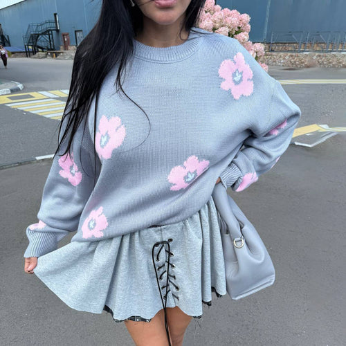 Women's chunky knitted sweater with floral design Stilla