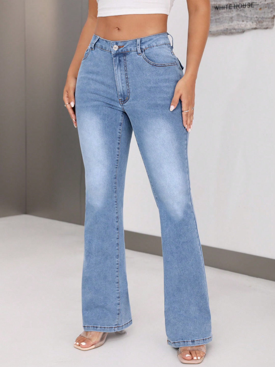 Kvinde Bootcut Jeans med Høj Talje og Unikt Design Stilla