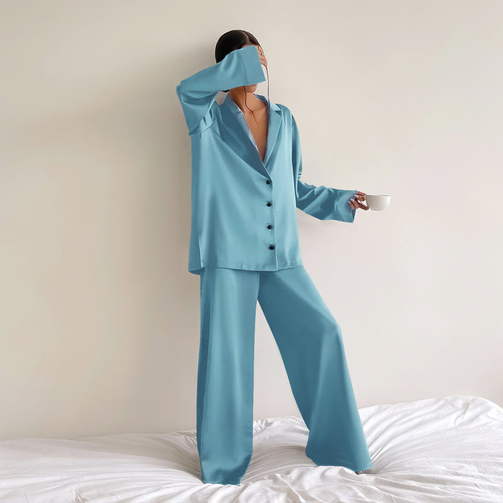 Dame Satin Pyjama-sæt med elegant V-udskæring og brede ben Stilla