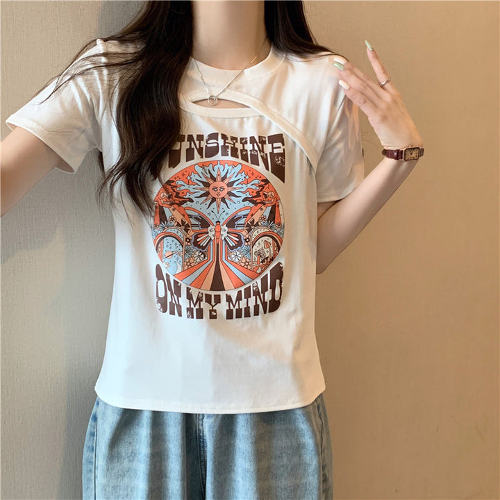 Femme Kunstnerisk Grafik-T-shirt med unikt udskæring detalje Stilla