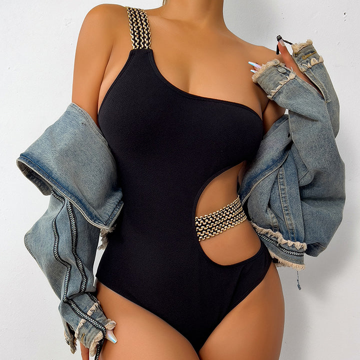 Dame Sporty Éntedeler med asymmetrisk cut-out og elegante accenter Stilla