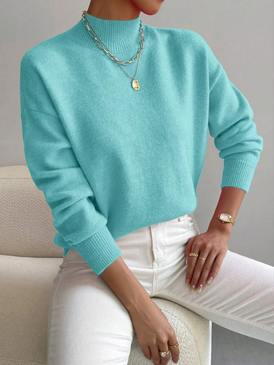 Kvinders sweater med høj krave og blødt materiale Stilla