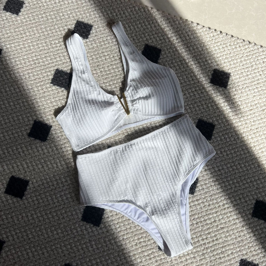 Dame Bikini-sæt med raffineret V-udskæring og høj talje Stilla