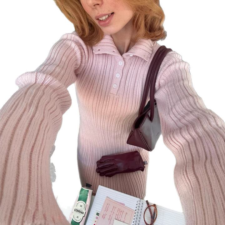 Dame strikket kjole med fin ribbenstruktur og krave Stilla