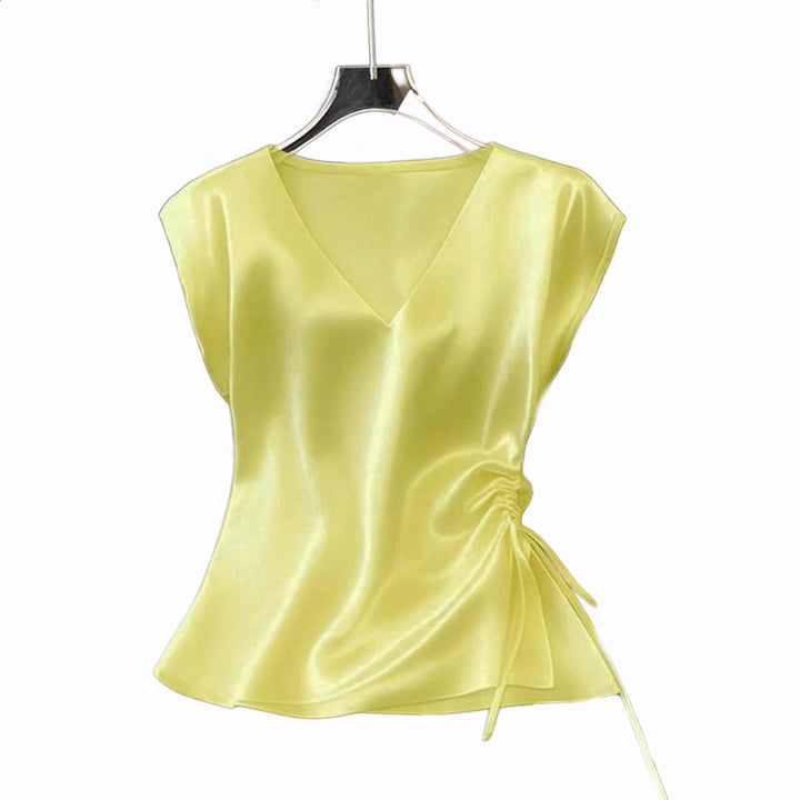 Dame satinbluse med sidelomme og V-hals Skovae