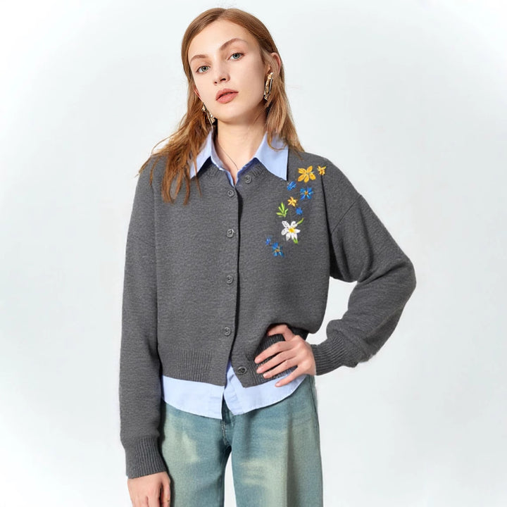 Kvinders afslappede sweater med blomsterbroderi design og løs pasform Stilla
