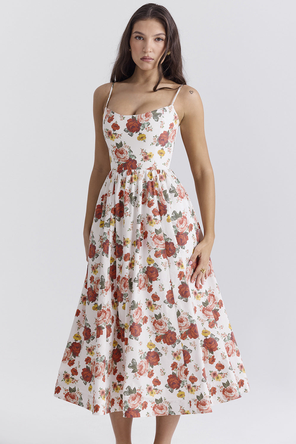 Dame maxi kjole med blomsterprint og elegant, flydende silhuet Stilla
