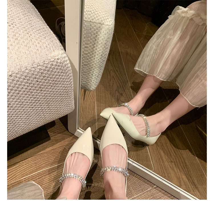 Dame ballerinaer med funklende rem og modigt spidse design Stilla