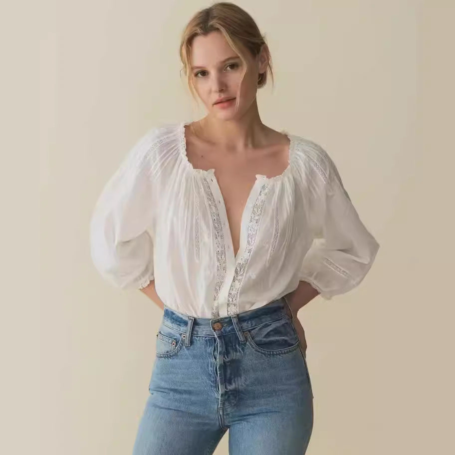 Dame Løs Bluse med fine Broderier og Knapliste Stilla