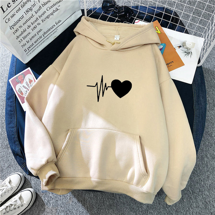 Dame hoodie med hjertevarmende design og hyggelig pasform Skovae