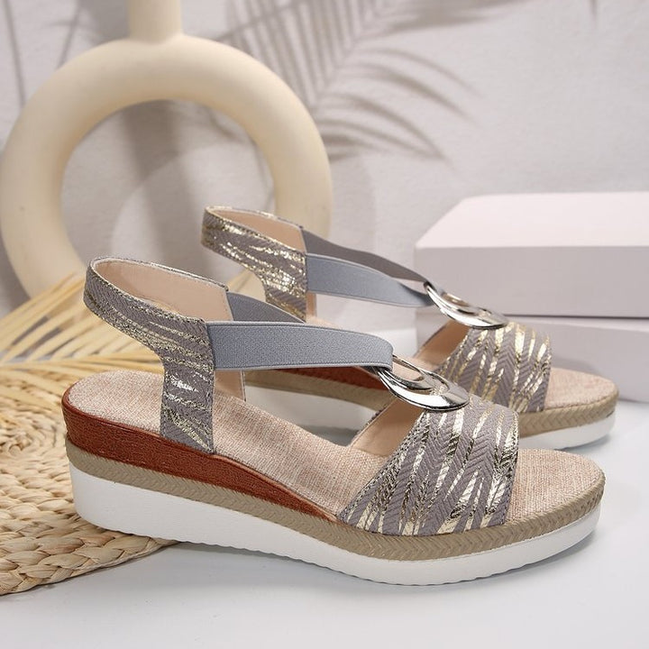 Dame sandaler med moderne design og elastiske remme Stilla