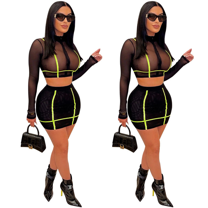 Dame sæt bestående af crop top og figursyet mini skirt med gennemsigtige detaljer Stilla
