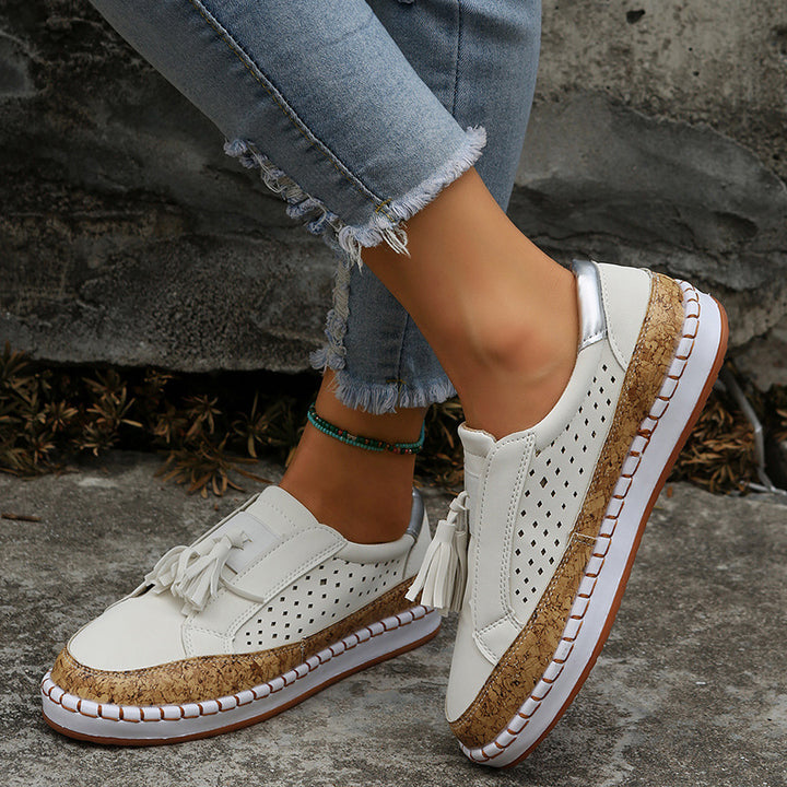 Dame sneakers i luftig design med mode pompom-detaljer og skridsikker sål Stilla