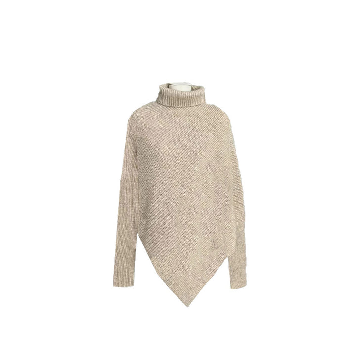 Kvinders oversized strikpullover med asymmetrisk snit og fin ribstruktur Stilla
