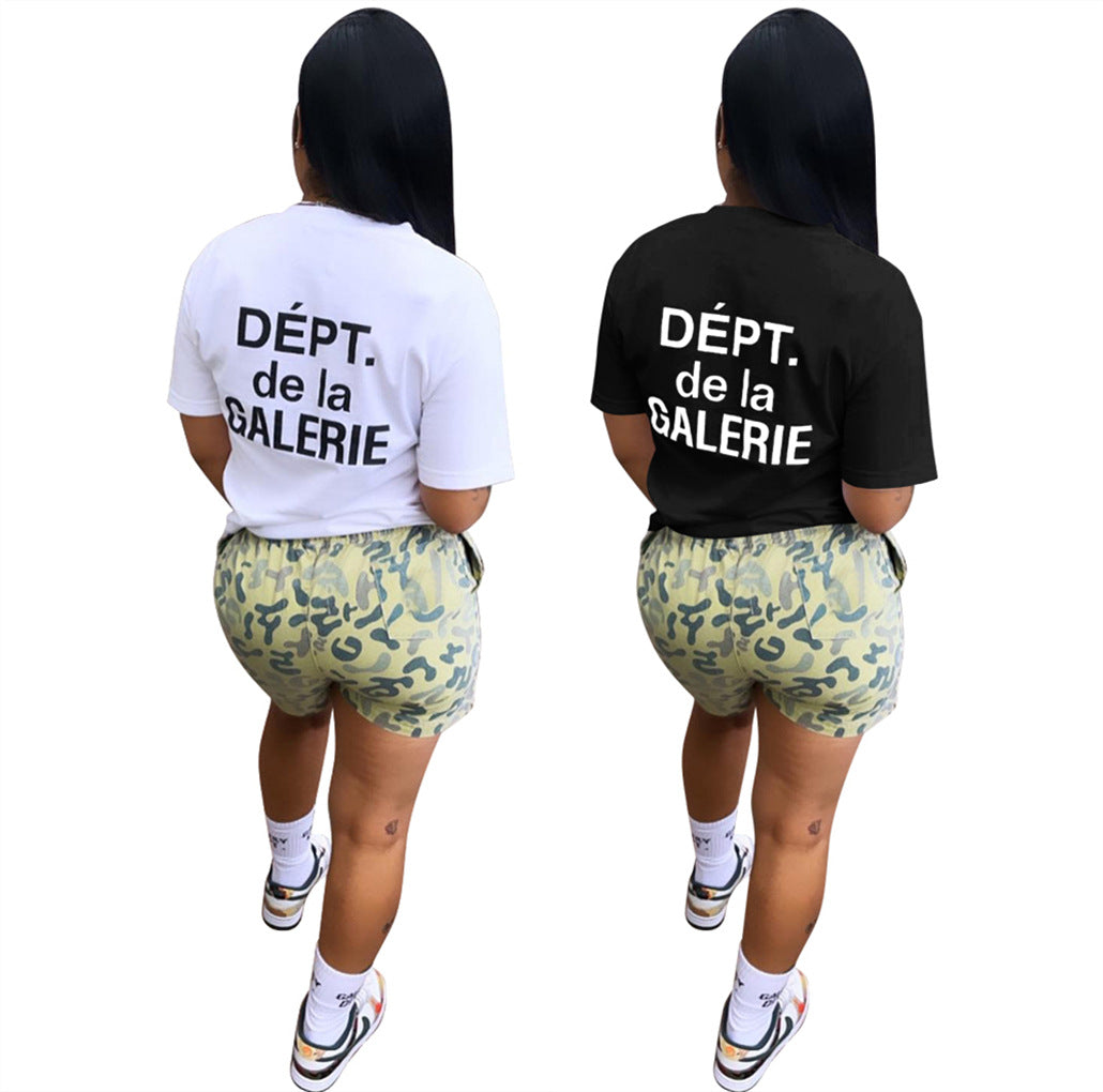 Dame Sporty T-shirt med grafikprint og afslappede shorts Stilla