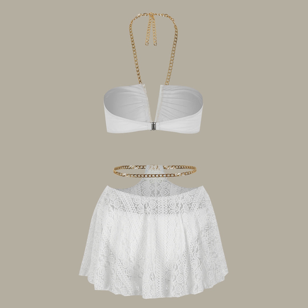 Dame bikini-sæt med moderne bandeau-top og elegant spids nederdel Stilla