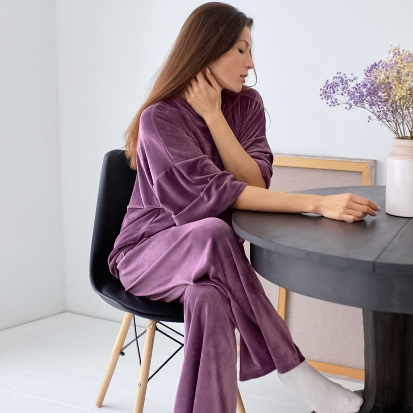 Dame luksus loungewear-sæt lavet af blødt velour med oversized overdel og behagelige bukser Stilla
