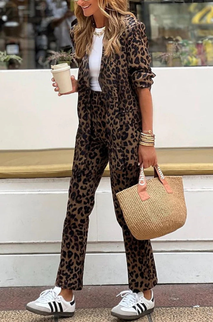 Dame elegant linnedragt sæt i leopardmønster med formsyet blazer og lige bukser Stiila
