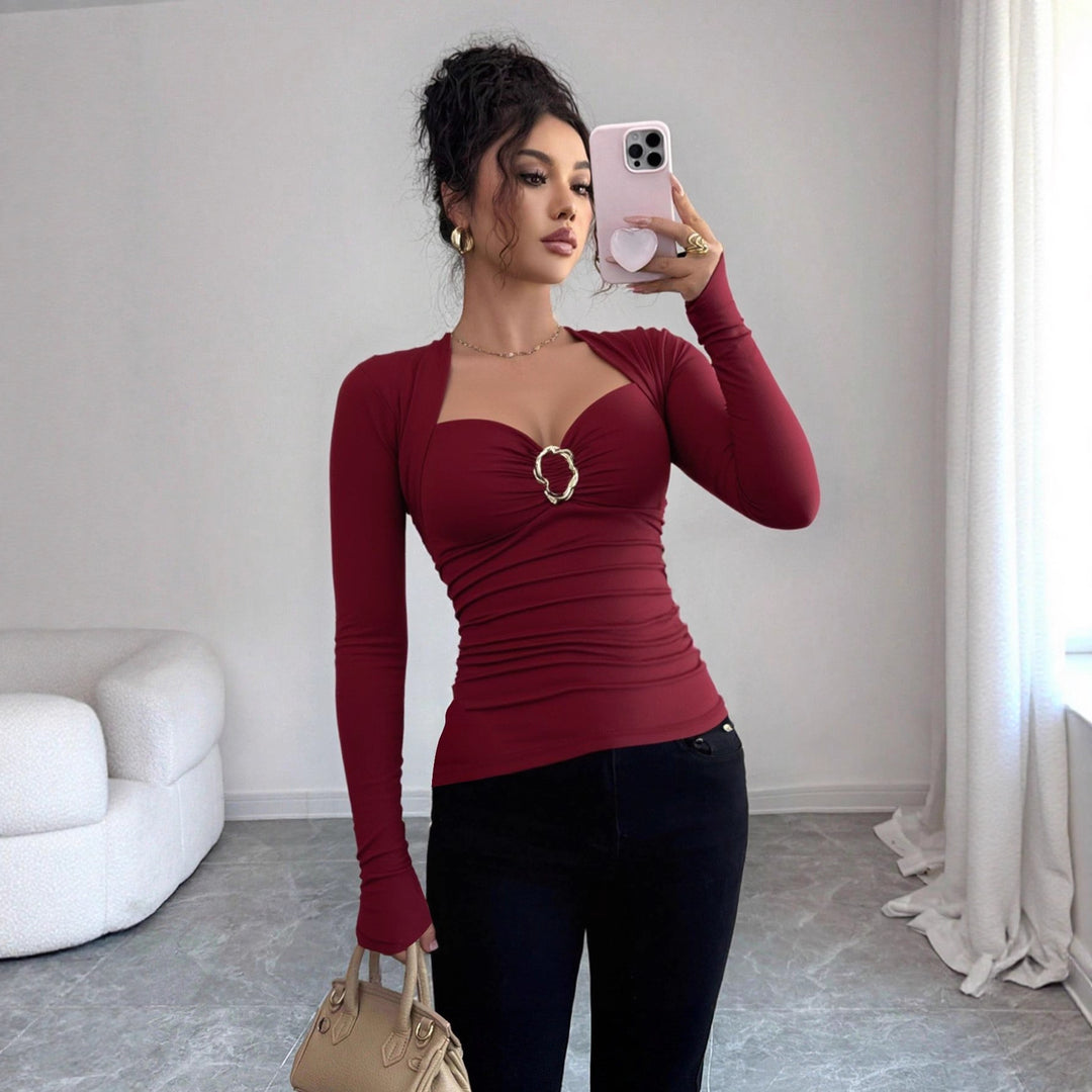 Dame nan figurbetonede Raffung-top med hjerteformet udskæring, bustier-look og guldsmykkeklemme Skovae