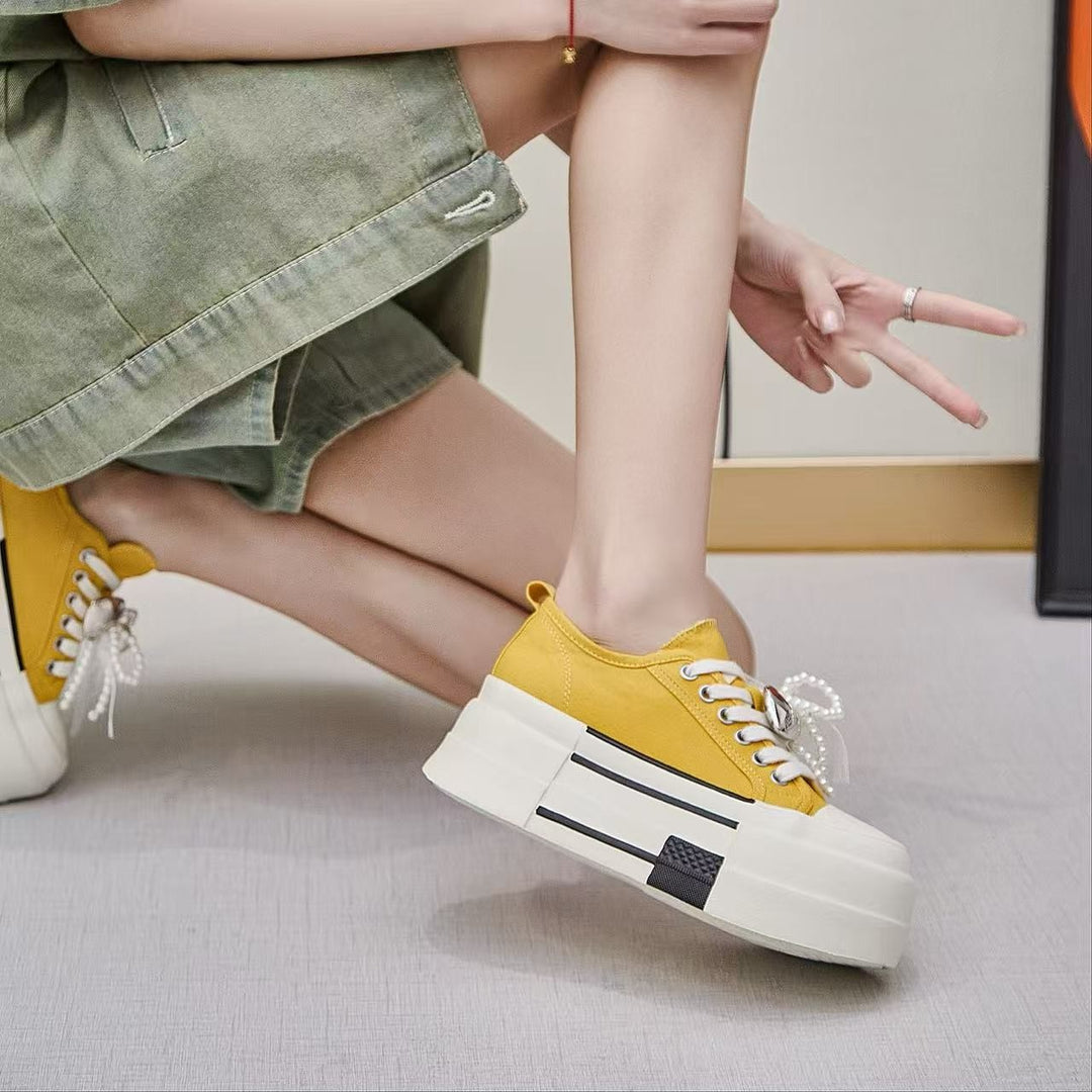 Dame platform sneakers med unikt design og/moderigtige accenter Stilla