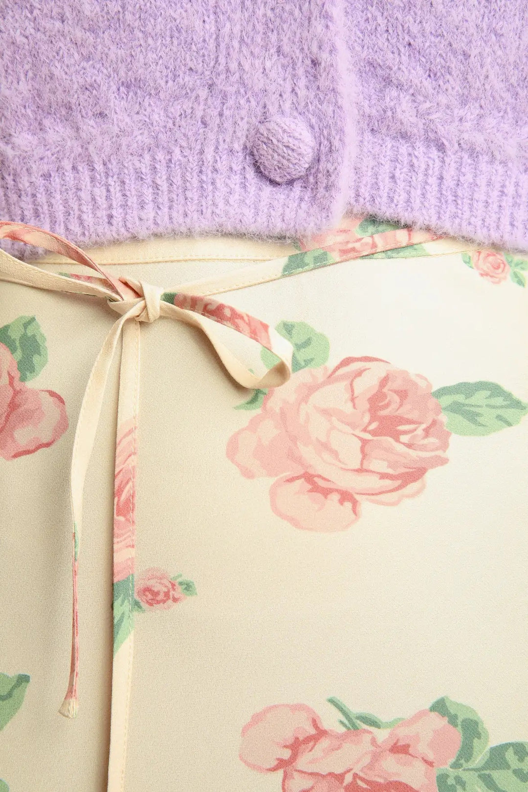 Dame midi-nederdel med flydende snit og blomsterdesign Stilla