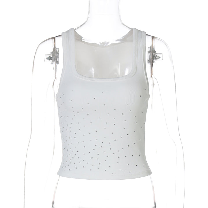 Dame crop top med glitrende strass accenter og figursyet snit Stilla
