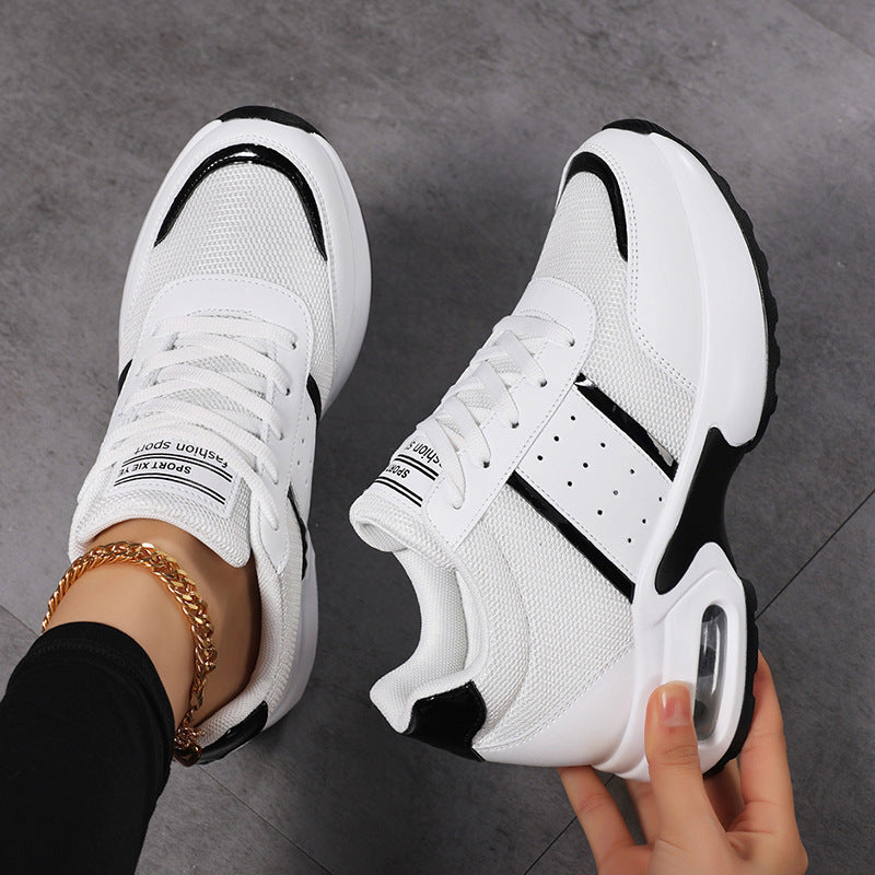 Dame nan sportliche plateau sneakers med luftkudefod og metallic-applikationer Skovae