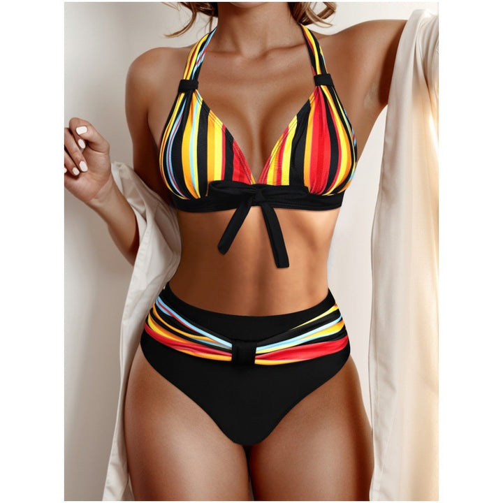Dame Højskåret Bikini med trendy Wickel-design og forstærket overdel Stilla