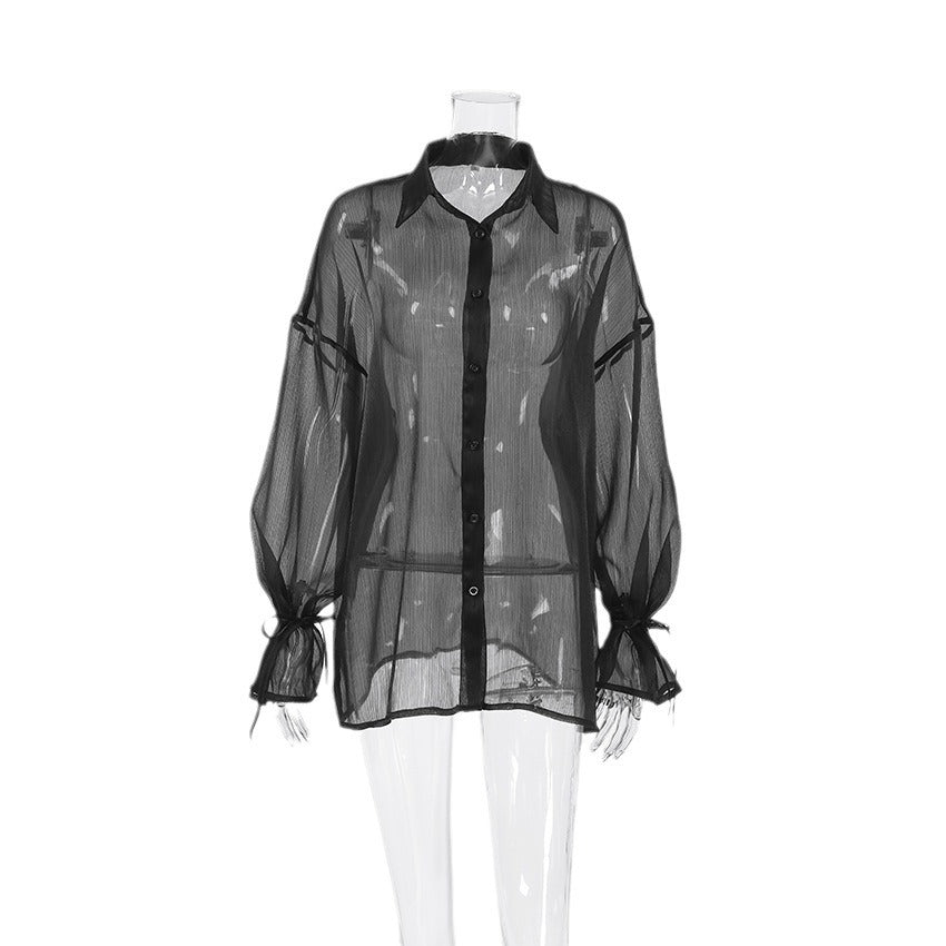 Dame Transparent Bluse med raffinerede rüscher og dekorerende Bindebånd Stilla