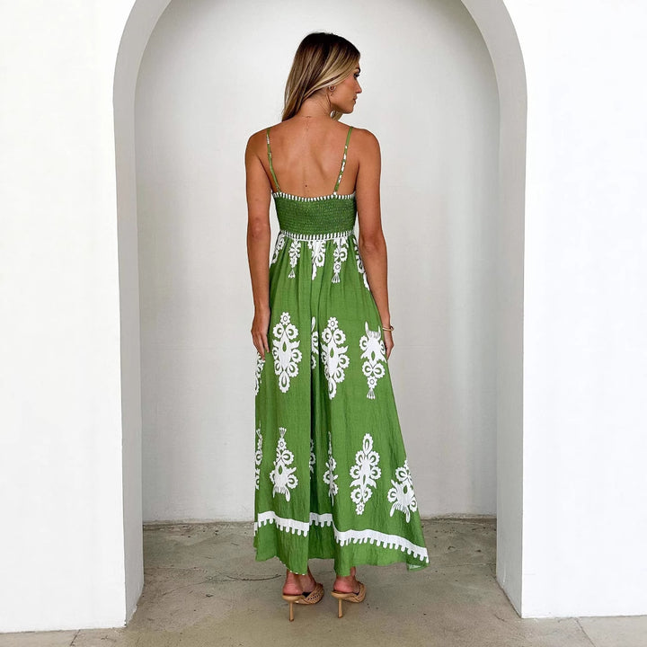Kvindernes sommerkjole med elegant broderi Stilla