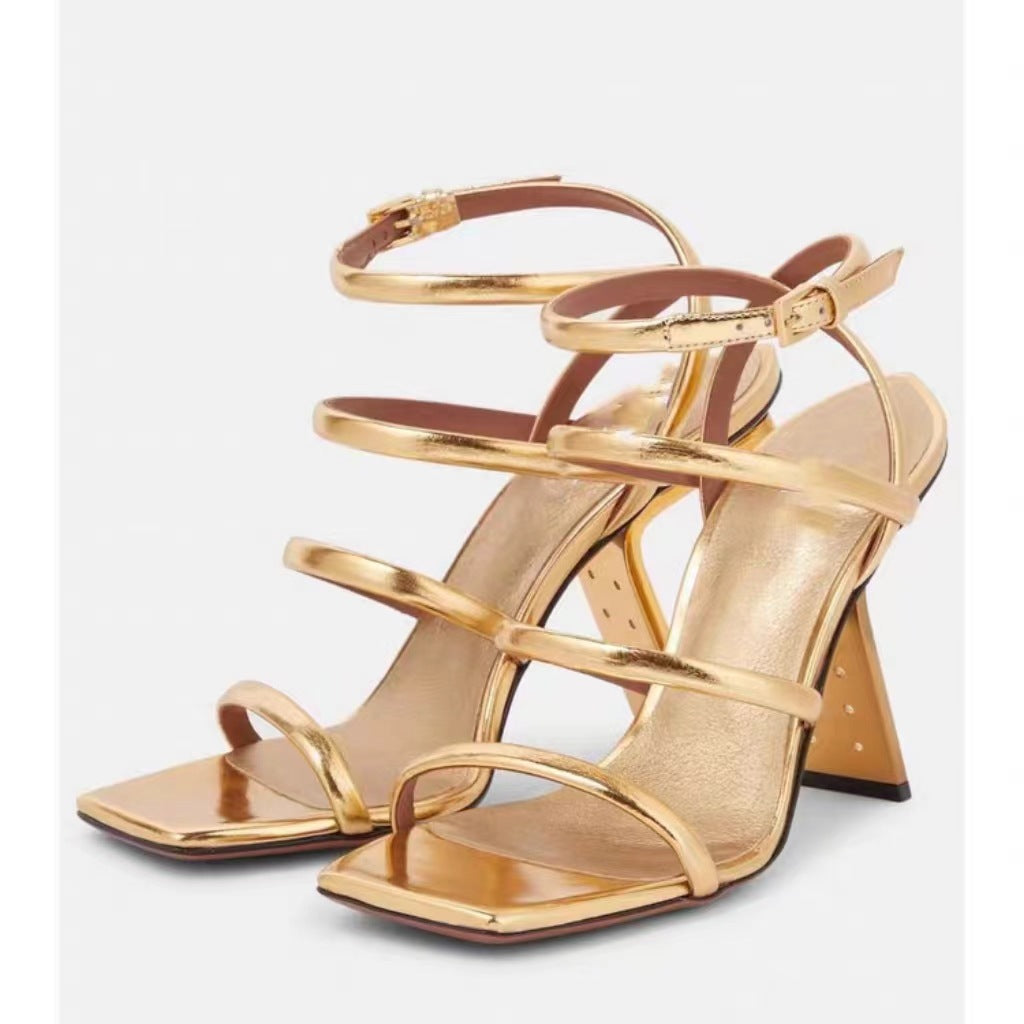 Femme Strappy Højhælede Sandaler med geometrisk Blokhælsdesign Stilla