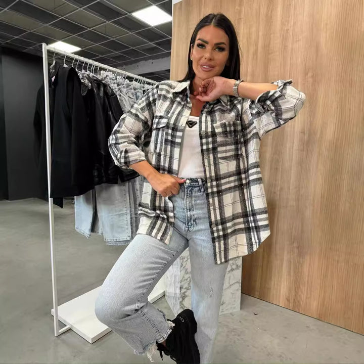 Dame flannel skjorte med ternet design og brystlomme Stilla